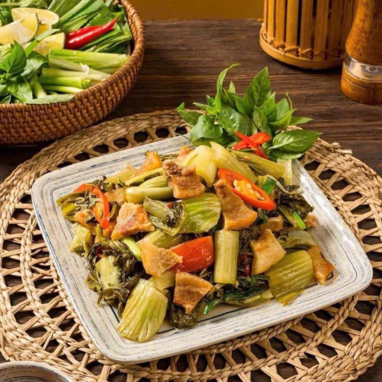 Đa dạng cách chế biến từ tóp mỡ Triều Khúc