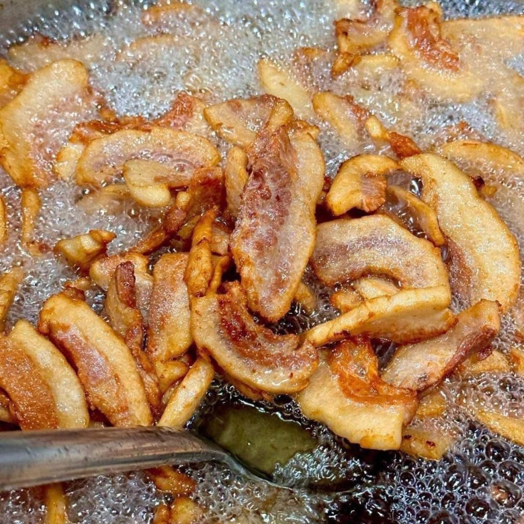 Cách làm tóp mỡ Triều Khúc chuẩn ngon, giòn, sạch